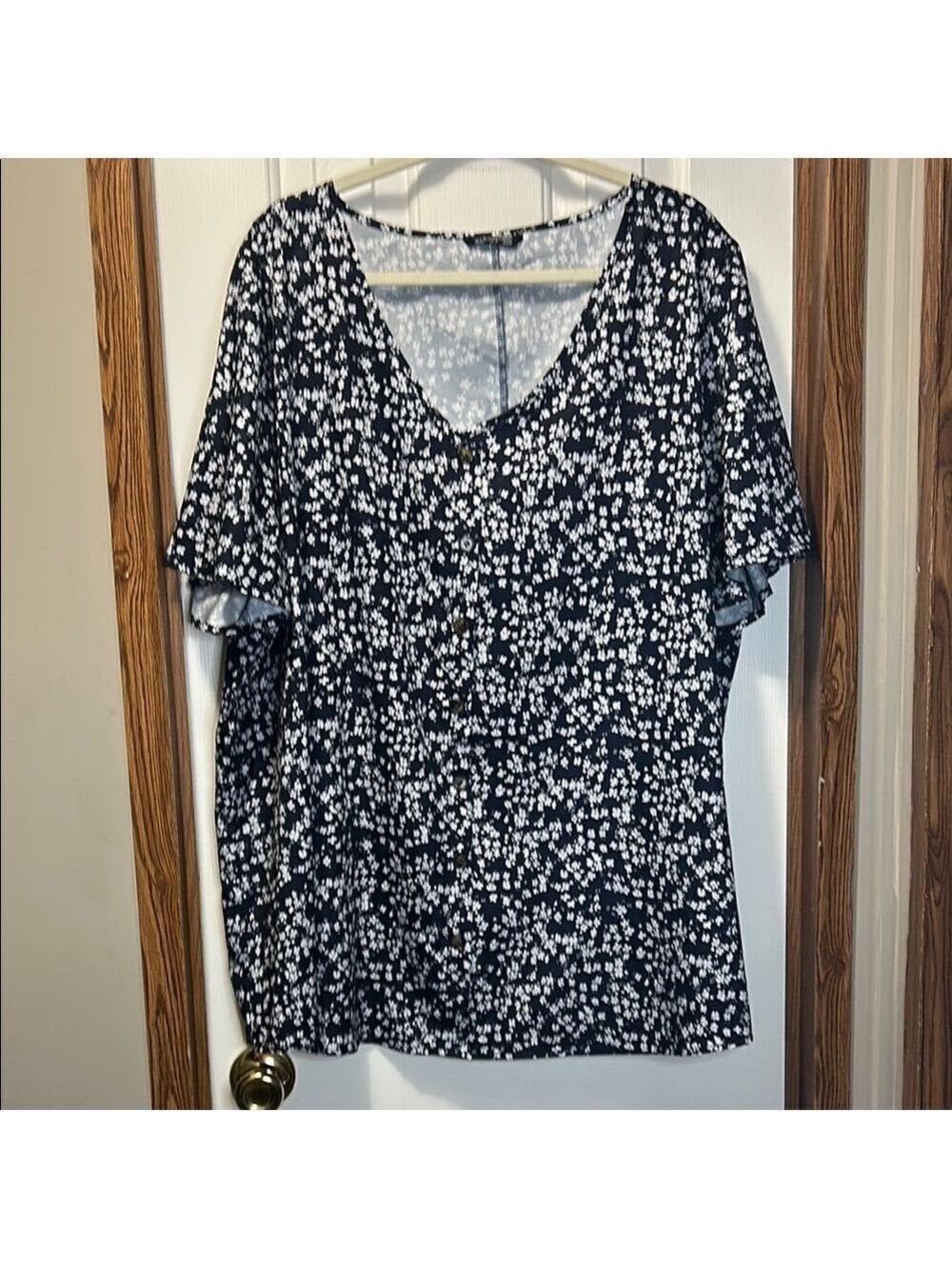 BloomChic Navy and White Floral Blouse